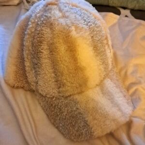 Steve Madden Faux fur baseball hat